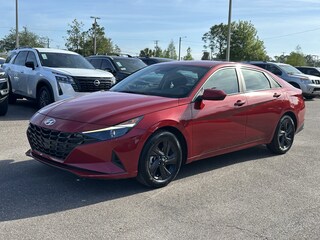 2022 Hyundai Elantra SEL Sedan