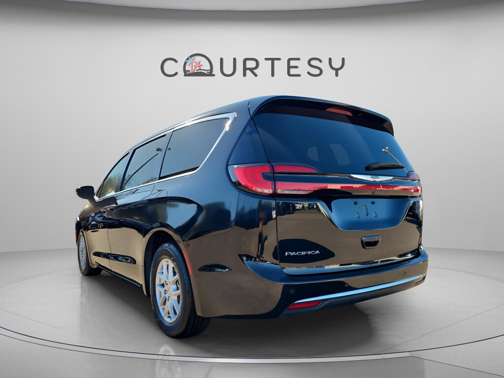Used 2024 Chrysler Pacifica Touring L Van Passenger Van