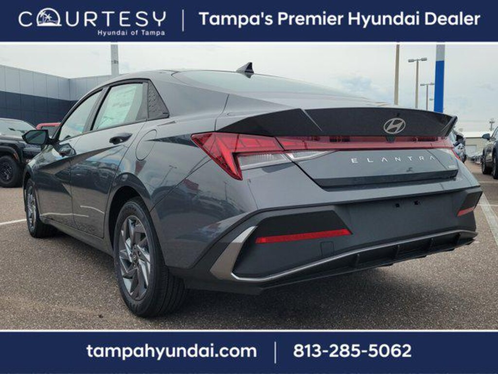 New 2025 Hyundai Elantra Hybrid Blue Sedan