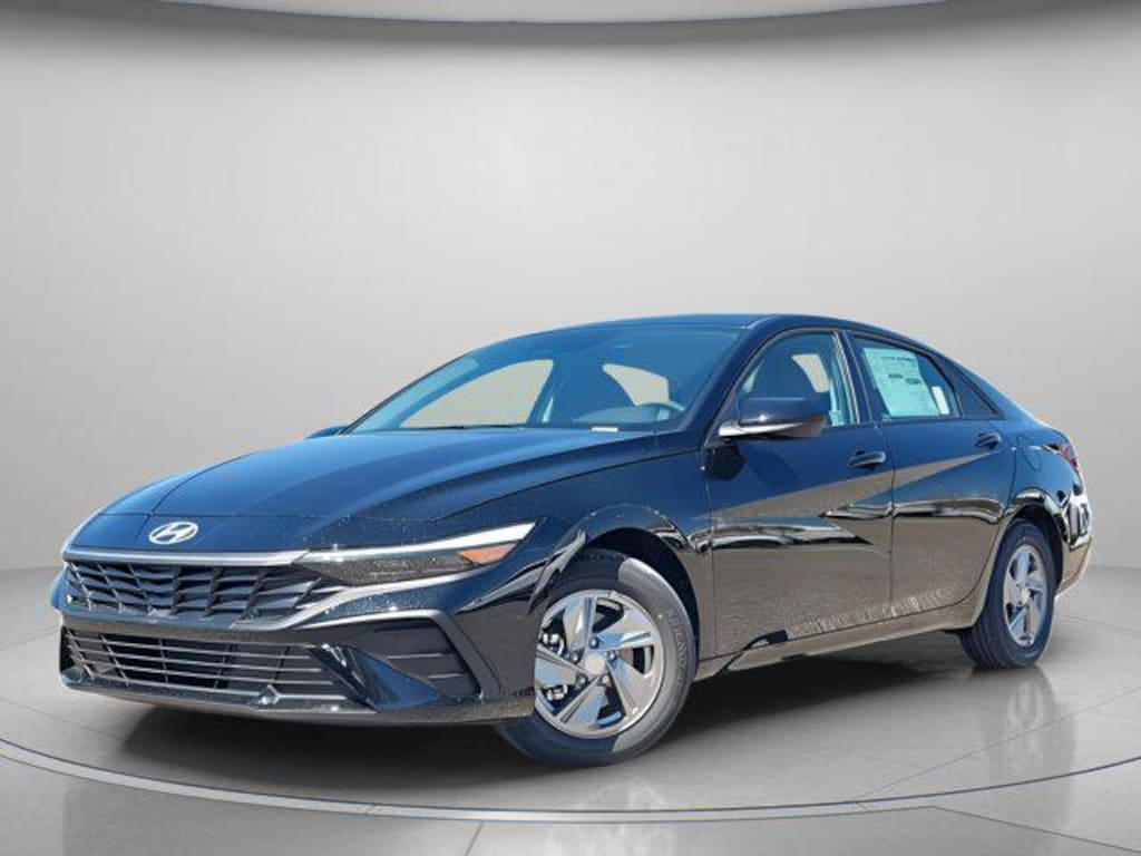New 2026 Hyundai Elantra SE Sedan