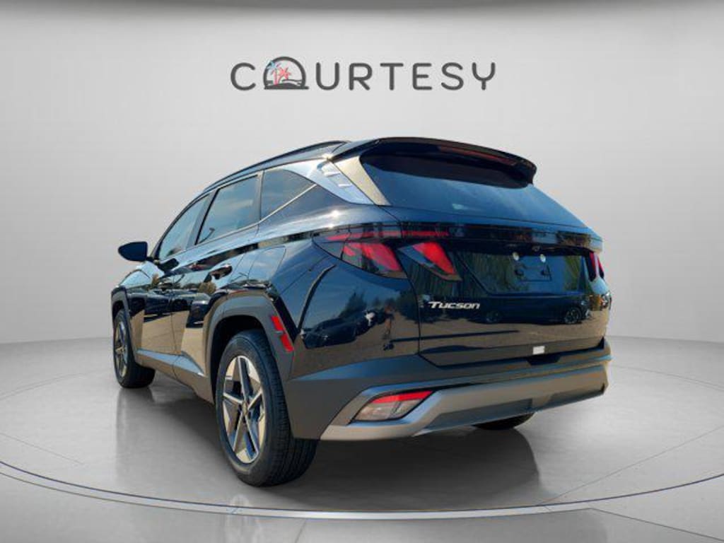 New 2026 Hyundai Tucson SEL FWD SUV