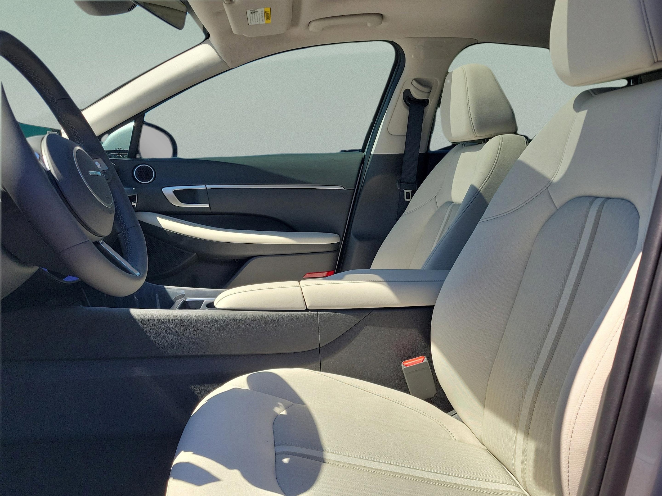 2025 Hyundai Sonata SEL - Photo 14