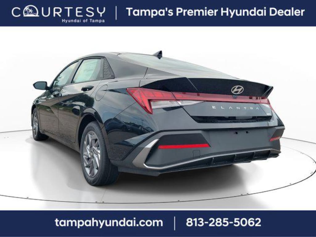 New 2025 Hyundai Elantra Hybrid Blue Sedan