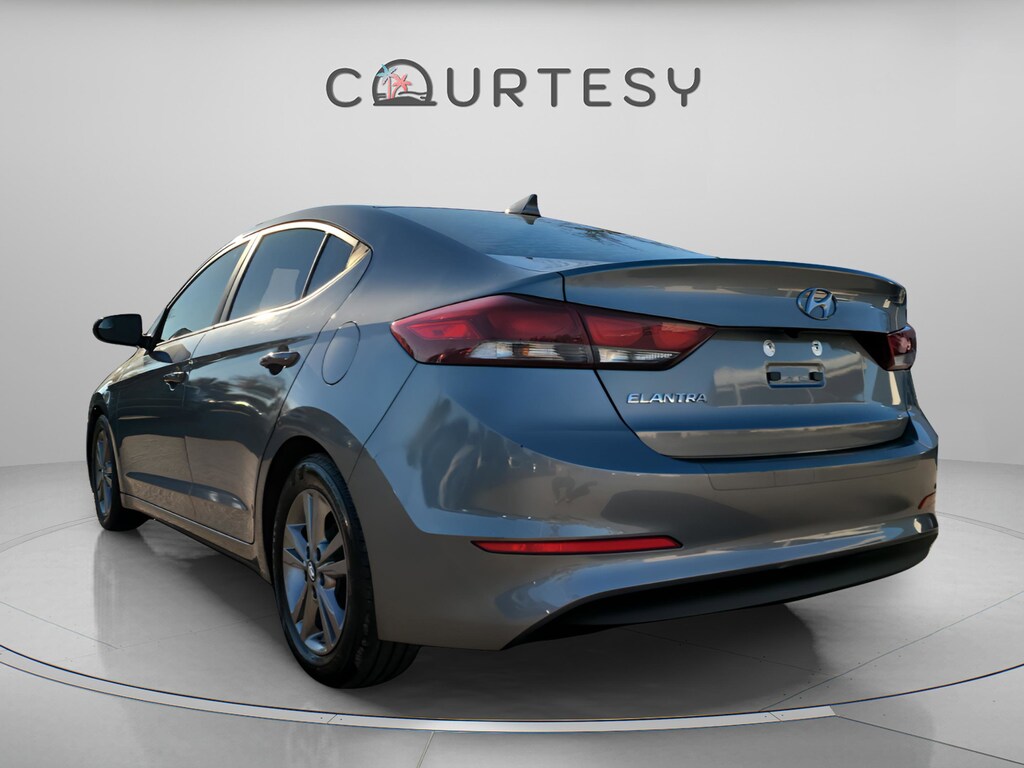 Used 2017 Hyundai Elantra SE Sedan