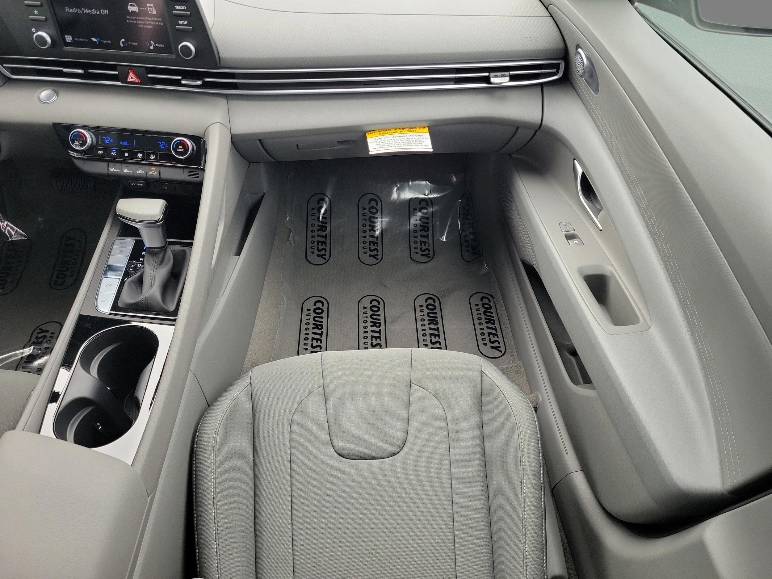 2025 Hyundai Elantra Blue - Photo 12