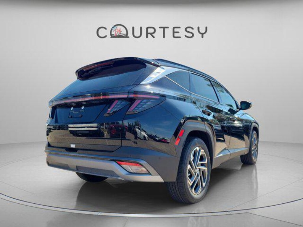 New 2026 Hyundai Tucson Limited FWD SUV