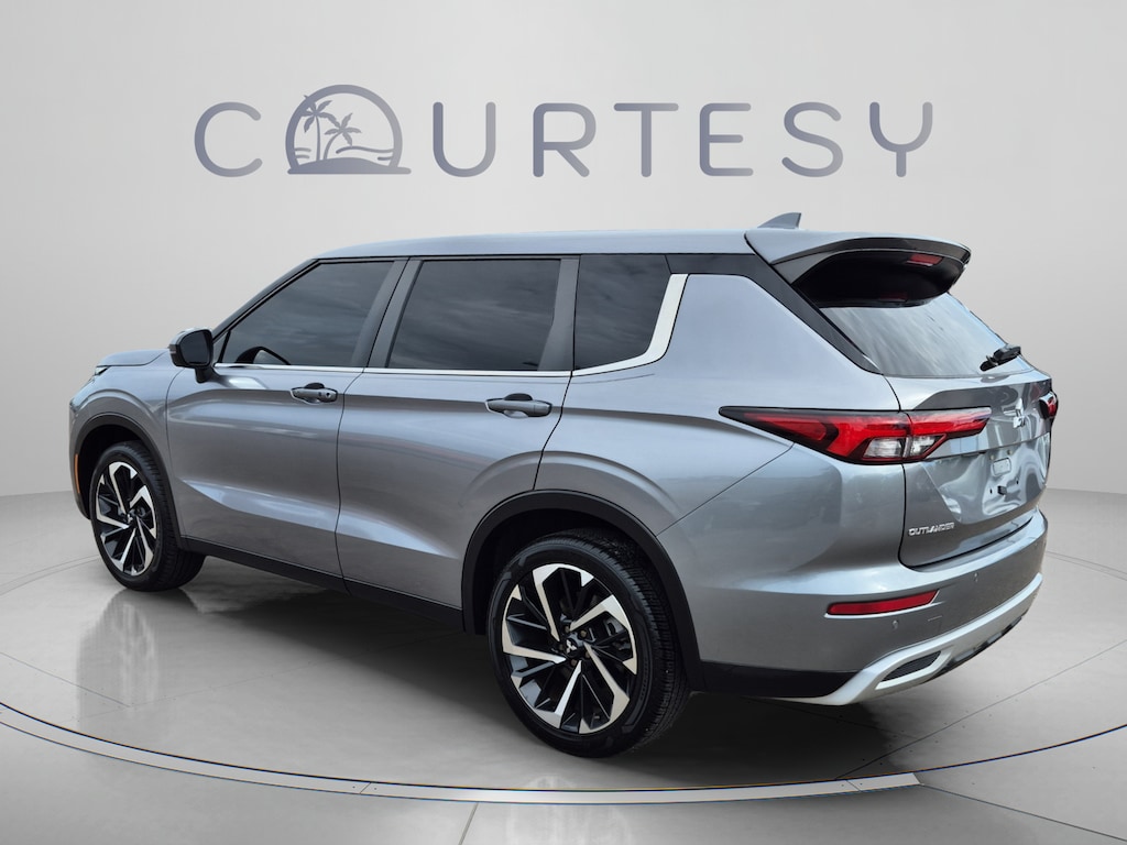 Used 2022 Mitsubishi Outlander SE CUV