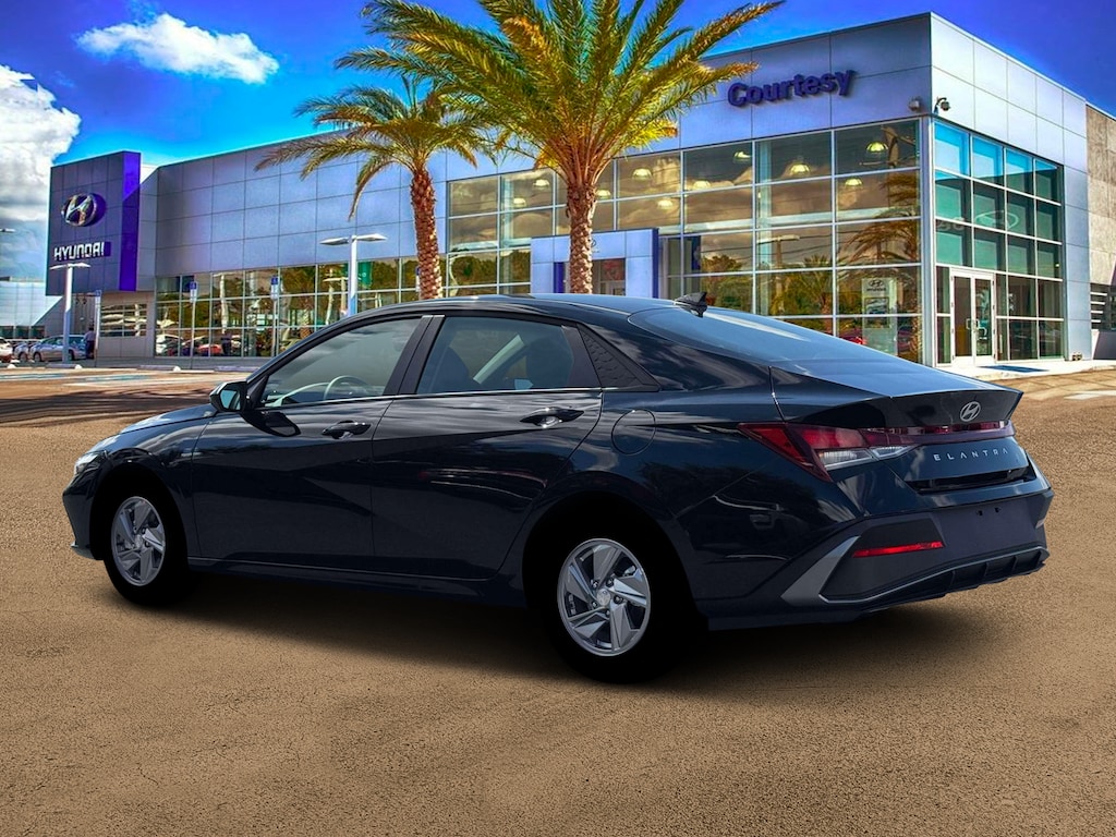 New 2026 Hyundai Elantra SE Sedan