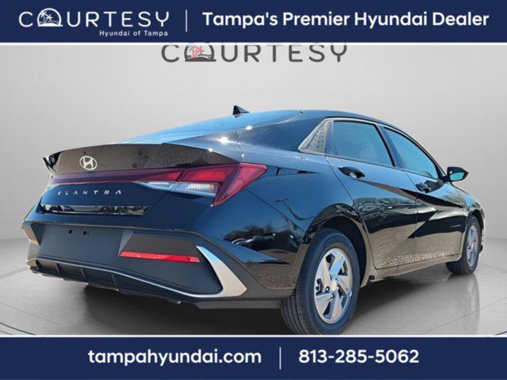 New 2026 Hyundai Elantra SE Sedan