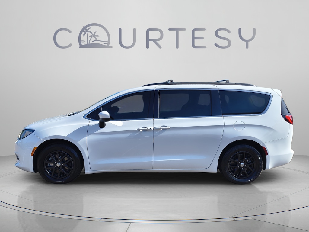 Used 2020 Chrysler Voyager LXI Van Passenger Van