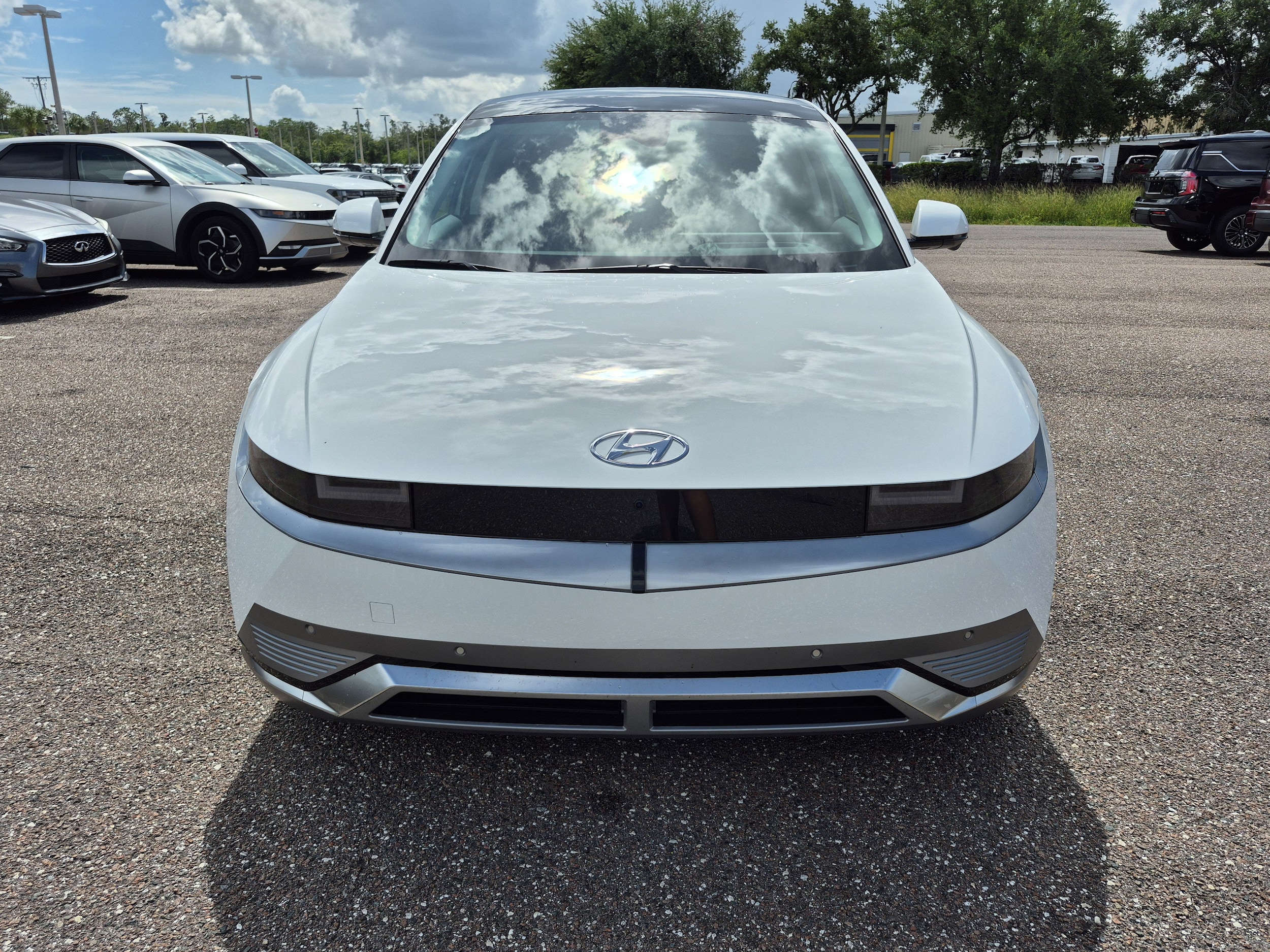 Used 2024 Hyundai IONIQ 5 Limited with VIN KM8KR4DE4RU270622 for sale in Tampa, FL