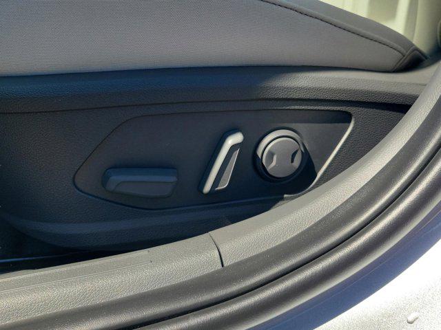 2025 Hyundai Sonata SEL - Photo 13