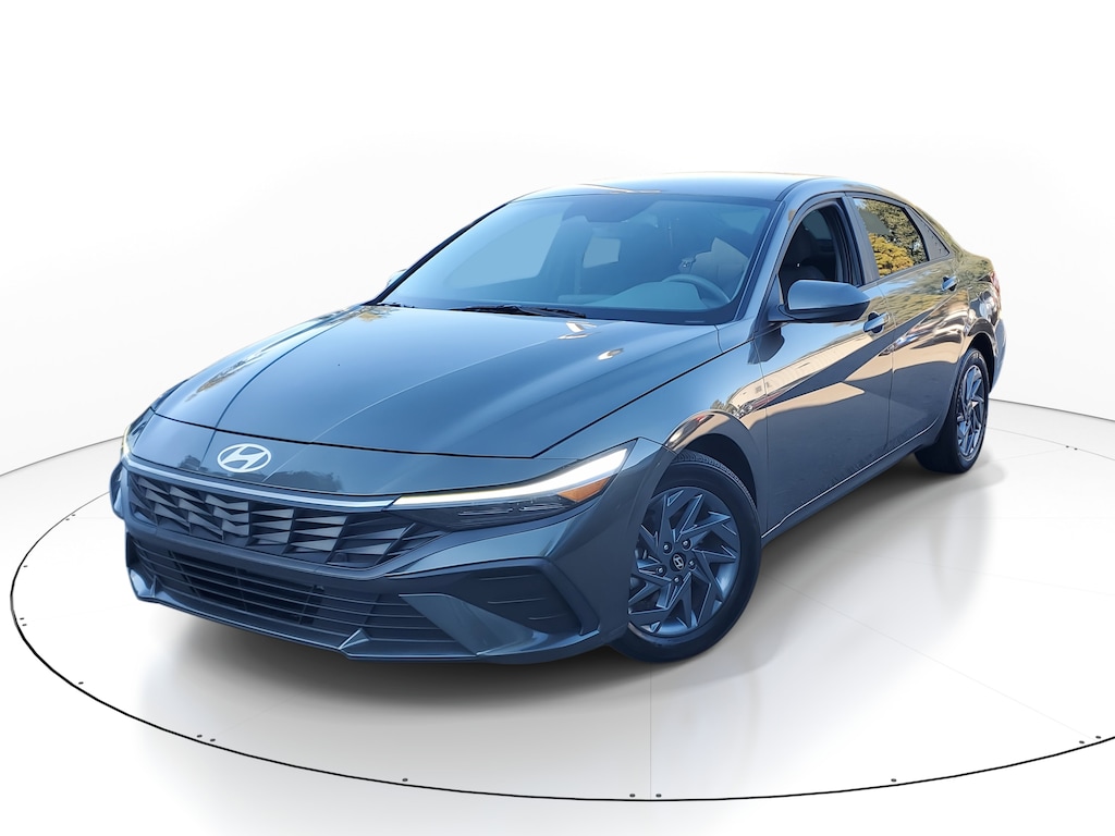Used 2024 Hyundai Elantra SEL Sedan