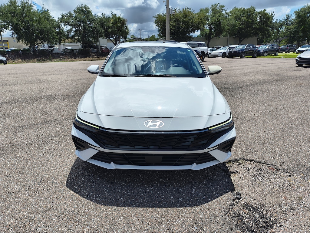 Certified 2025 Hyundai Elantra Limited Sedan