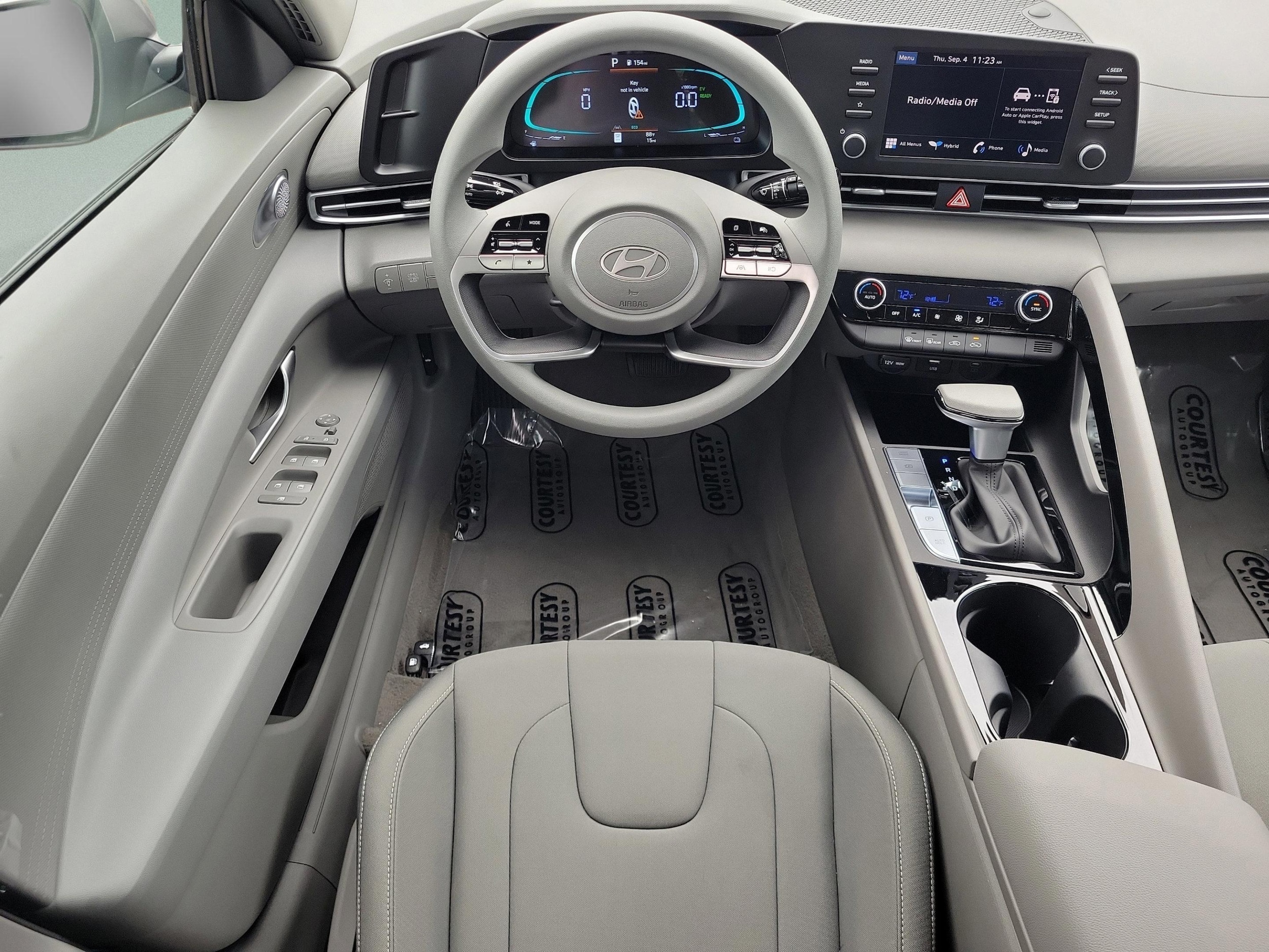 2025 Hyundai Elantra Blue - Photo 11