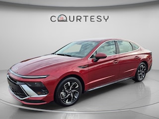 2025 Hyundai Sonata SEL Sedan