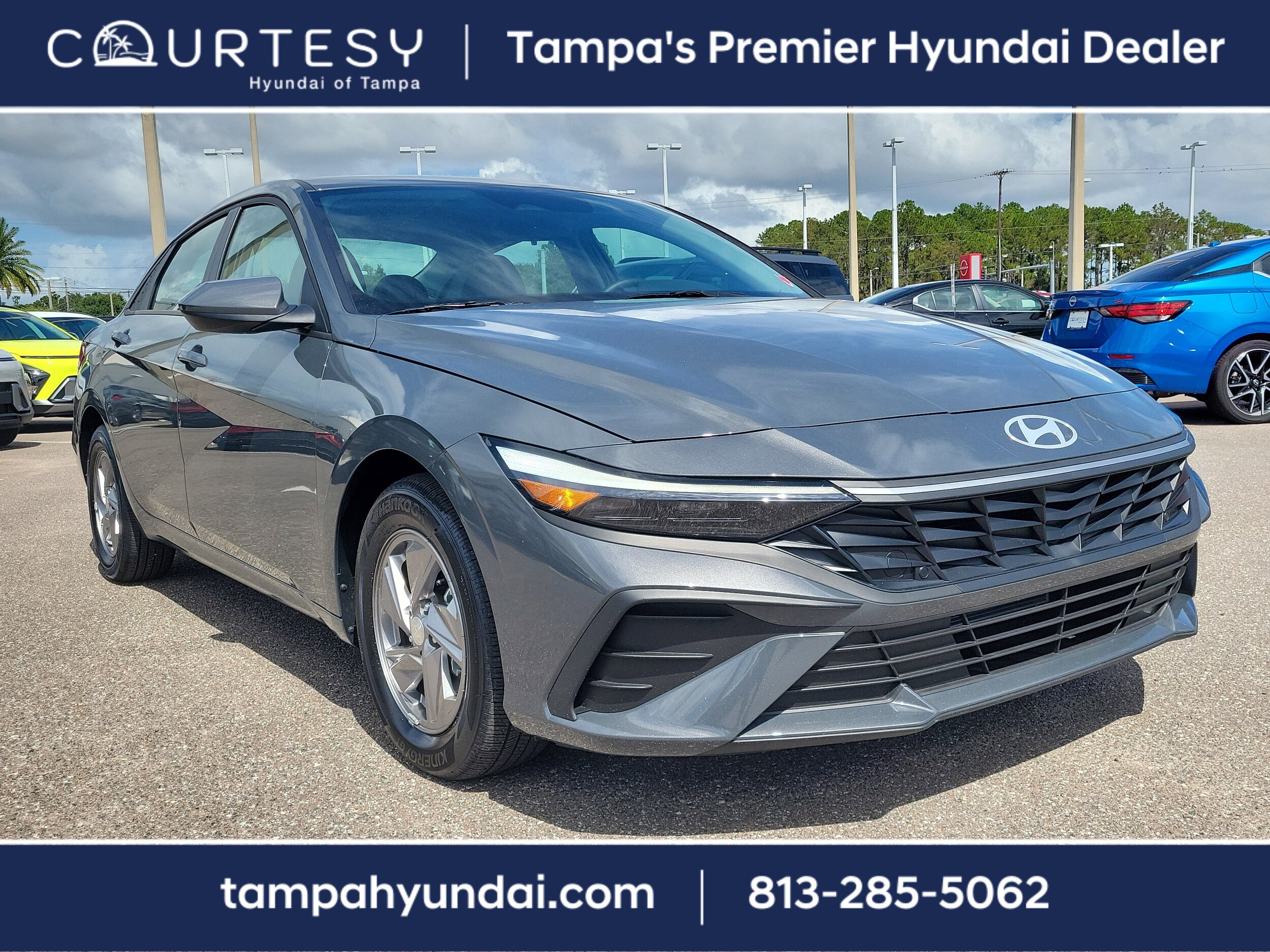 2025 Hyundai Elantra SE photo 2