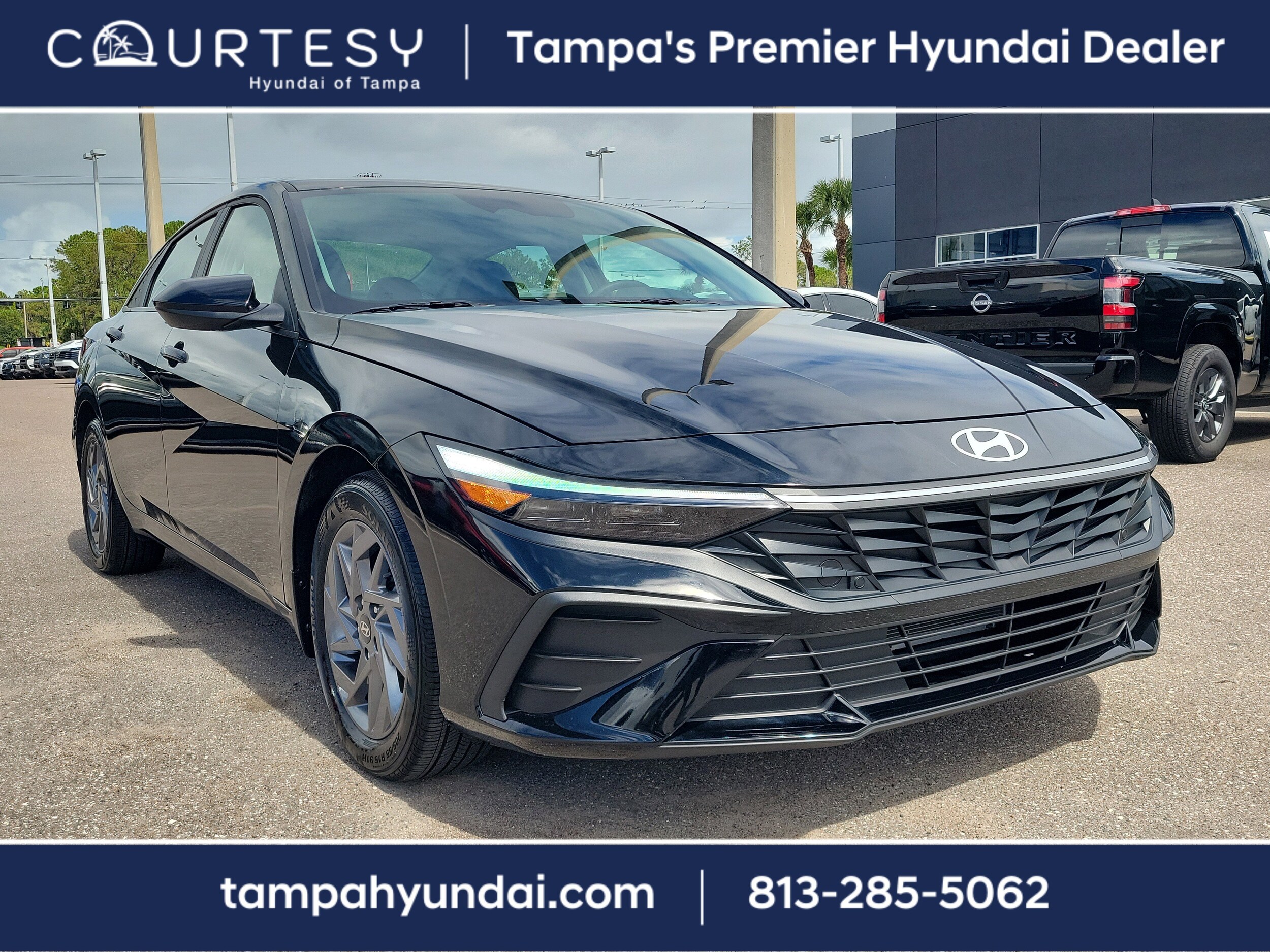 2024 Hyundai Elantra SEL photo 2