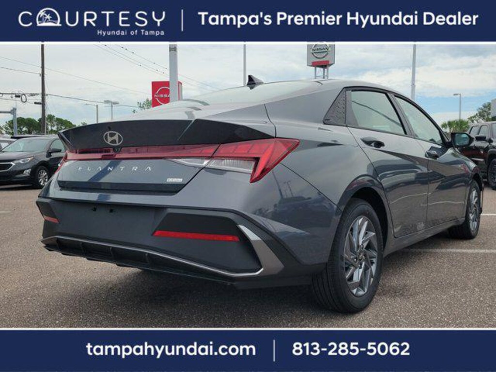 New 2025 Hyundai Elantra Hybrid Blue Sedan