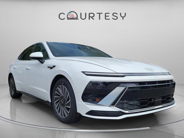 2025 Hyundai Sonata Hybrid SEL - Photo 6