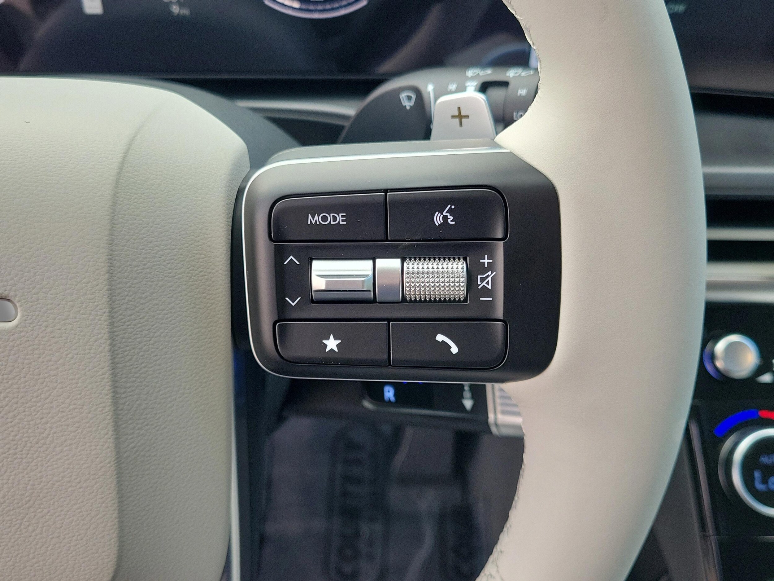 2026 Hyundai Santa Fe SE - Photo 13