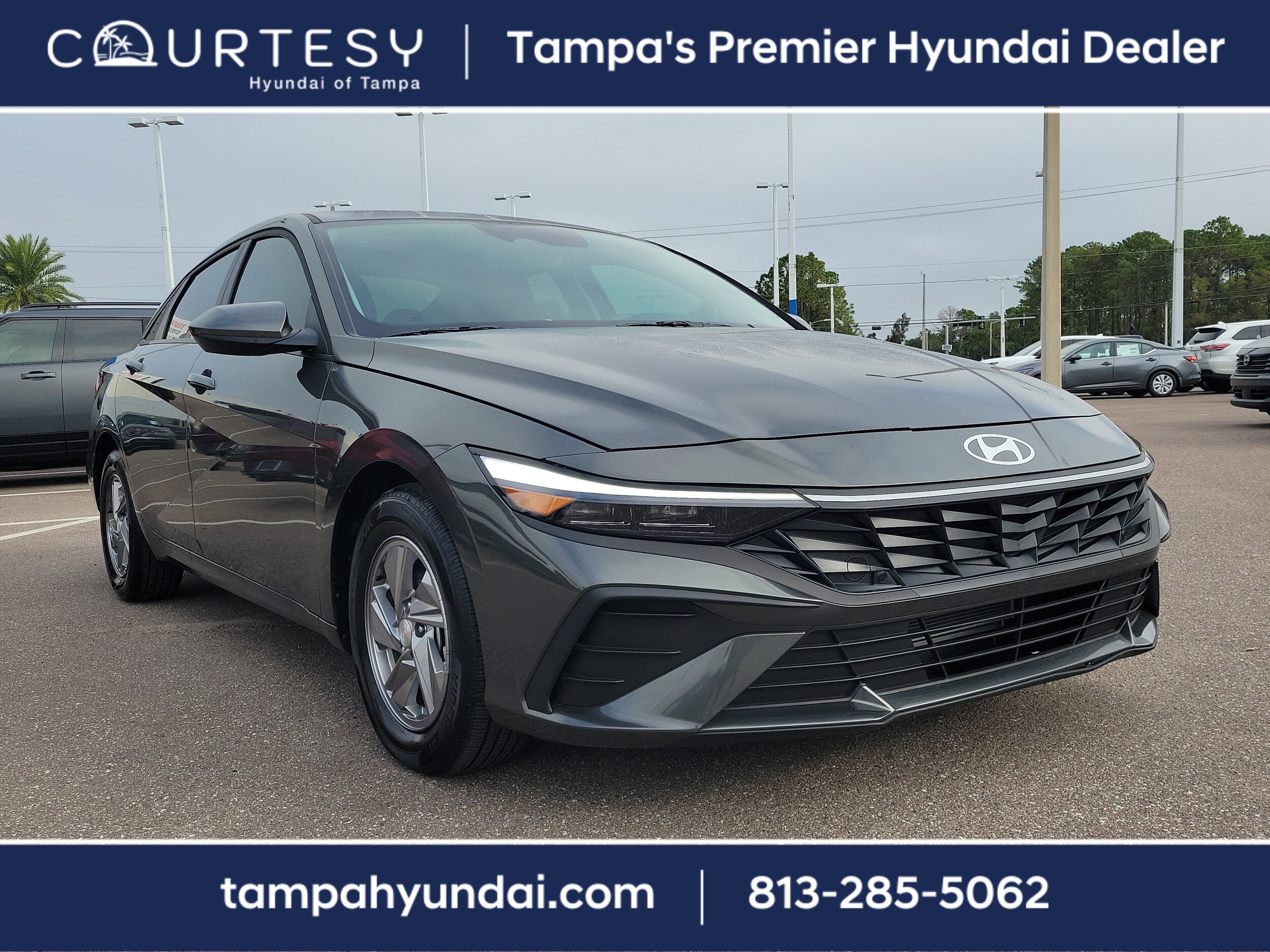 2025 Hyundai Elantra SE photo 2