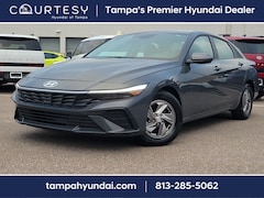 2025 Hyundai Elantra SE Sedan