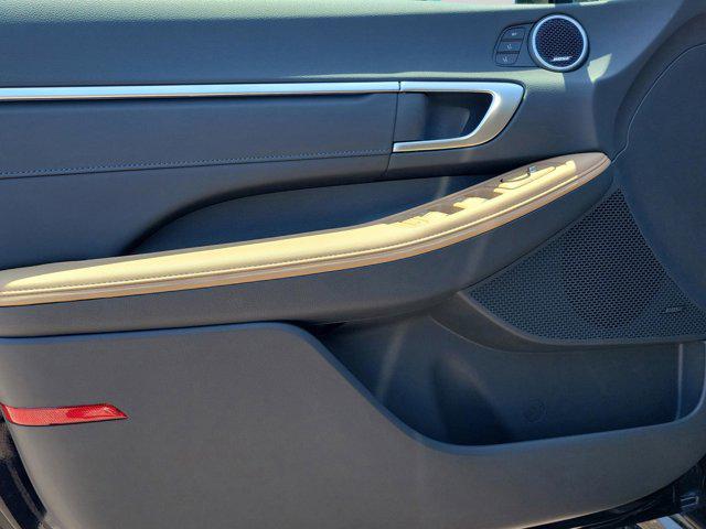 2025 Hyundai Sonata Hybrid Limited - Photo 19