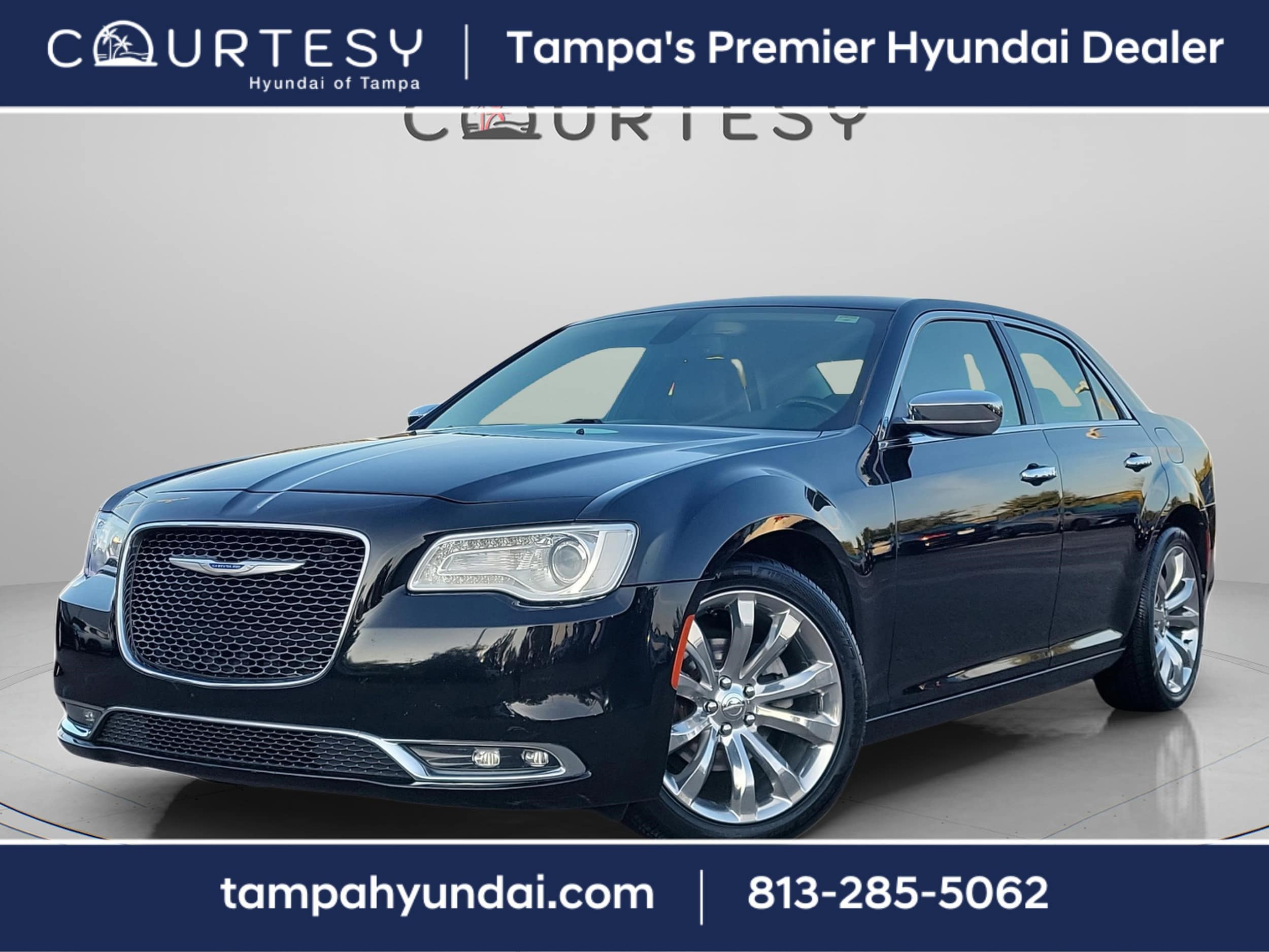 2019 Chrysler 300 Limited's photo