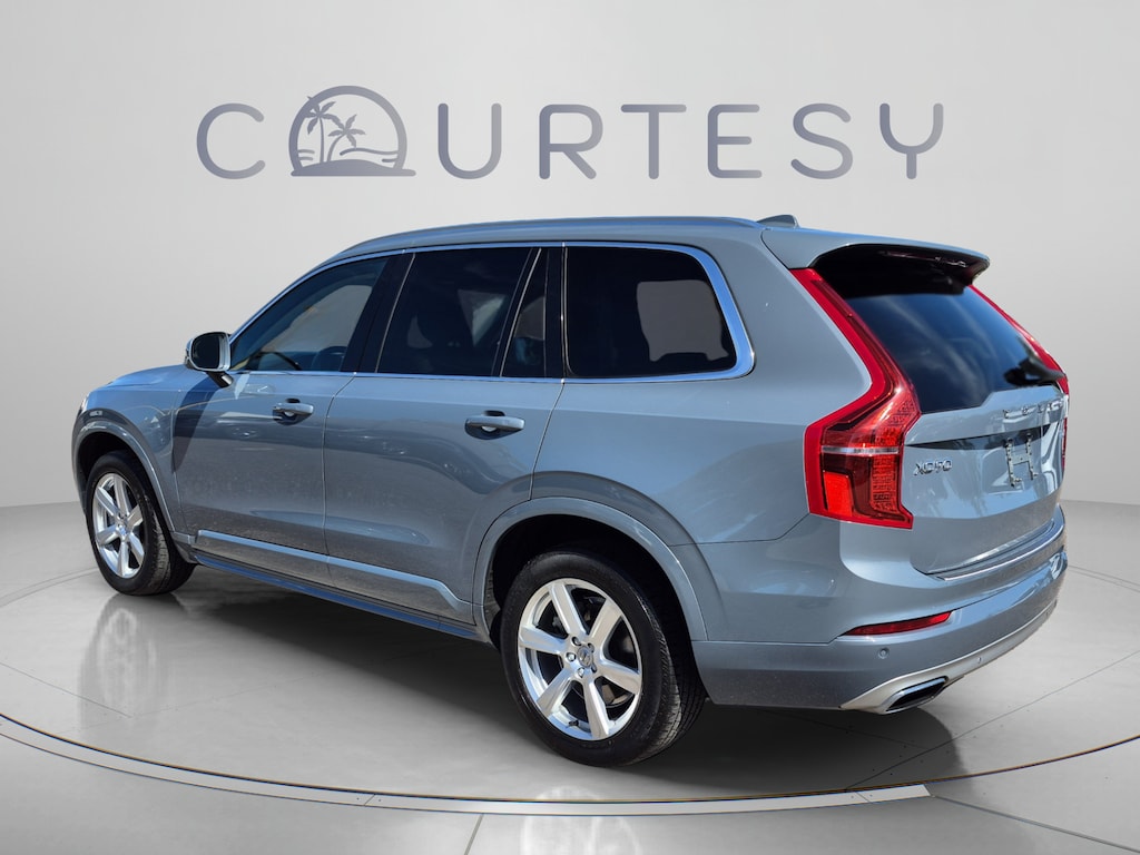 Used 2021 Volvo XC90 T6 Momentum 7 Passenger SUV