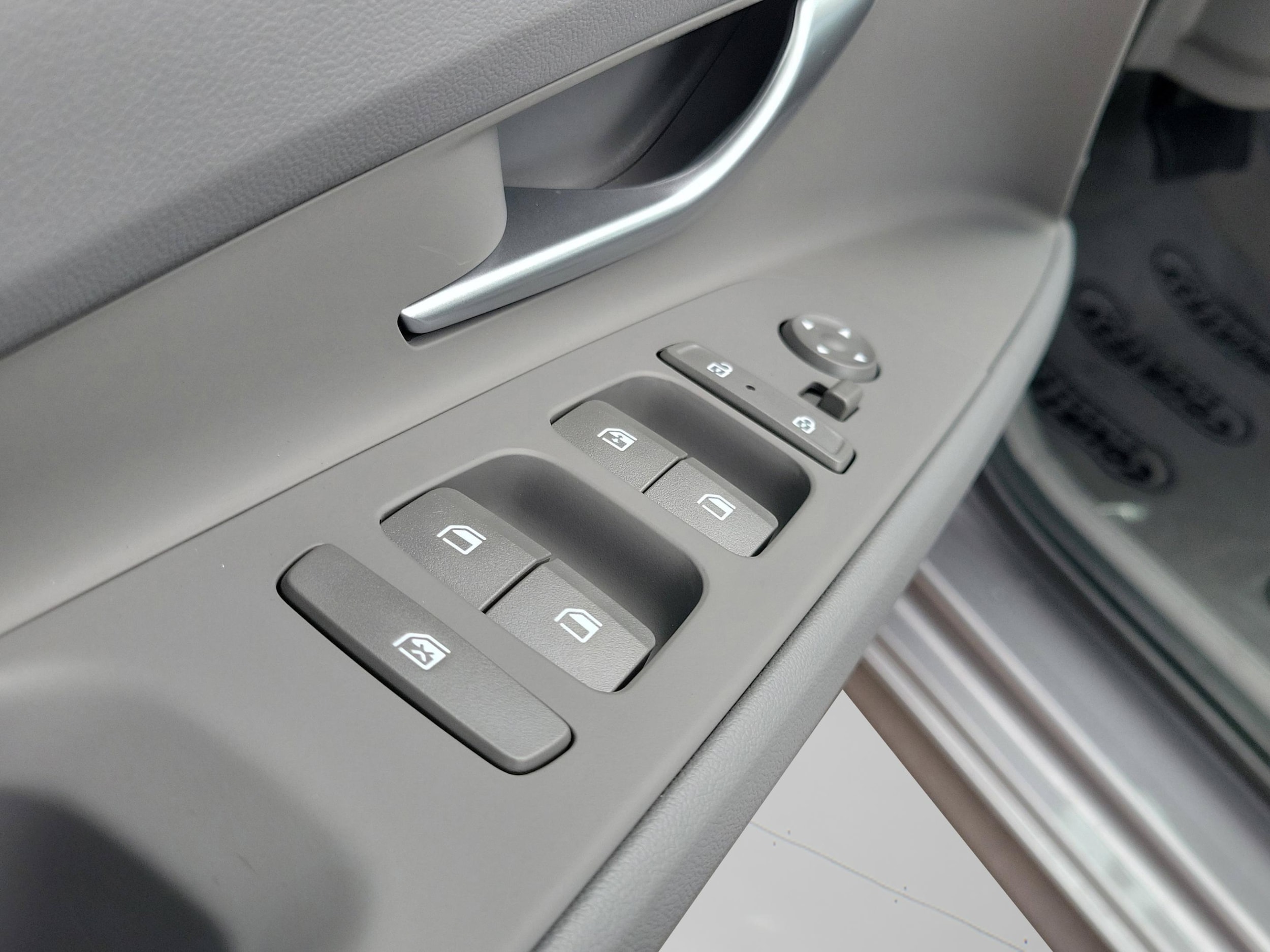 2025 Hyundai Elantra Blue - Photo 31