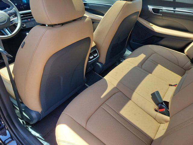 2025 Hyundai Sonata Hybrid Limited - Photo 13