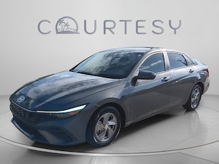 2025 Hyundai Elantra SE Sedan