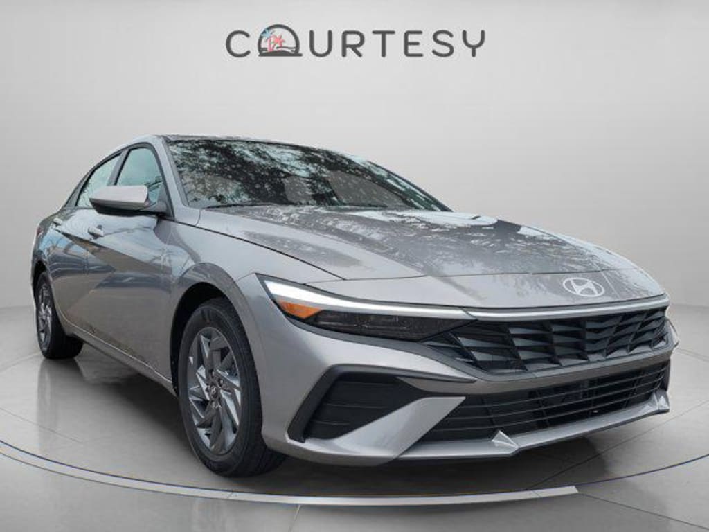 New 2025 Hyundai Elantra Hybrid Blue Sedan