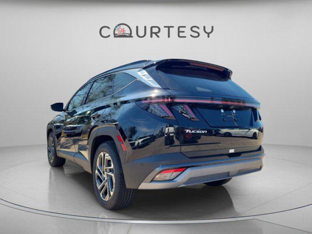 New 2026 Hyundai Tucson Limited FWD SUV