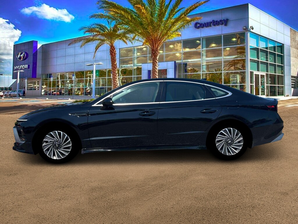 New 2025 Hyundai Sonata Hybrid SEL Sedan