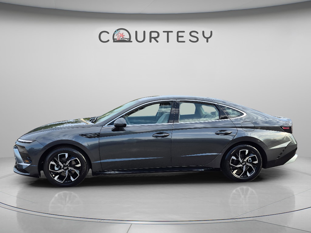 Used 2025 Hyundai Sonata SEL Sedan