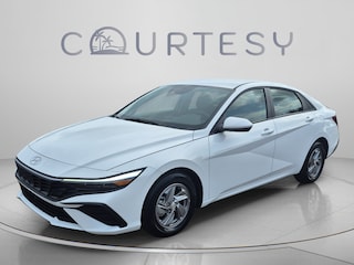 2025 Hyundai Elantra SE Sedan
