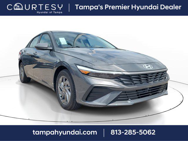 2025 Hyundai Elantra Hybrid Blue photo 2