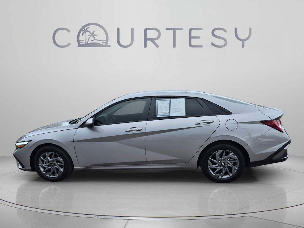 Certified 2025 Hyundai Elantra Hybrid Blue Sedan