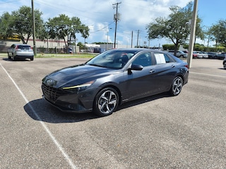 2023 Hyundai Elantra SEL Sedan