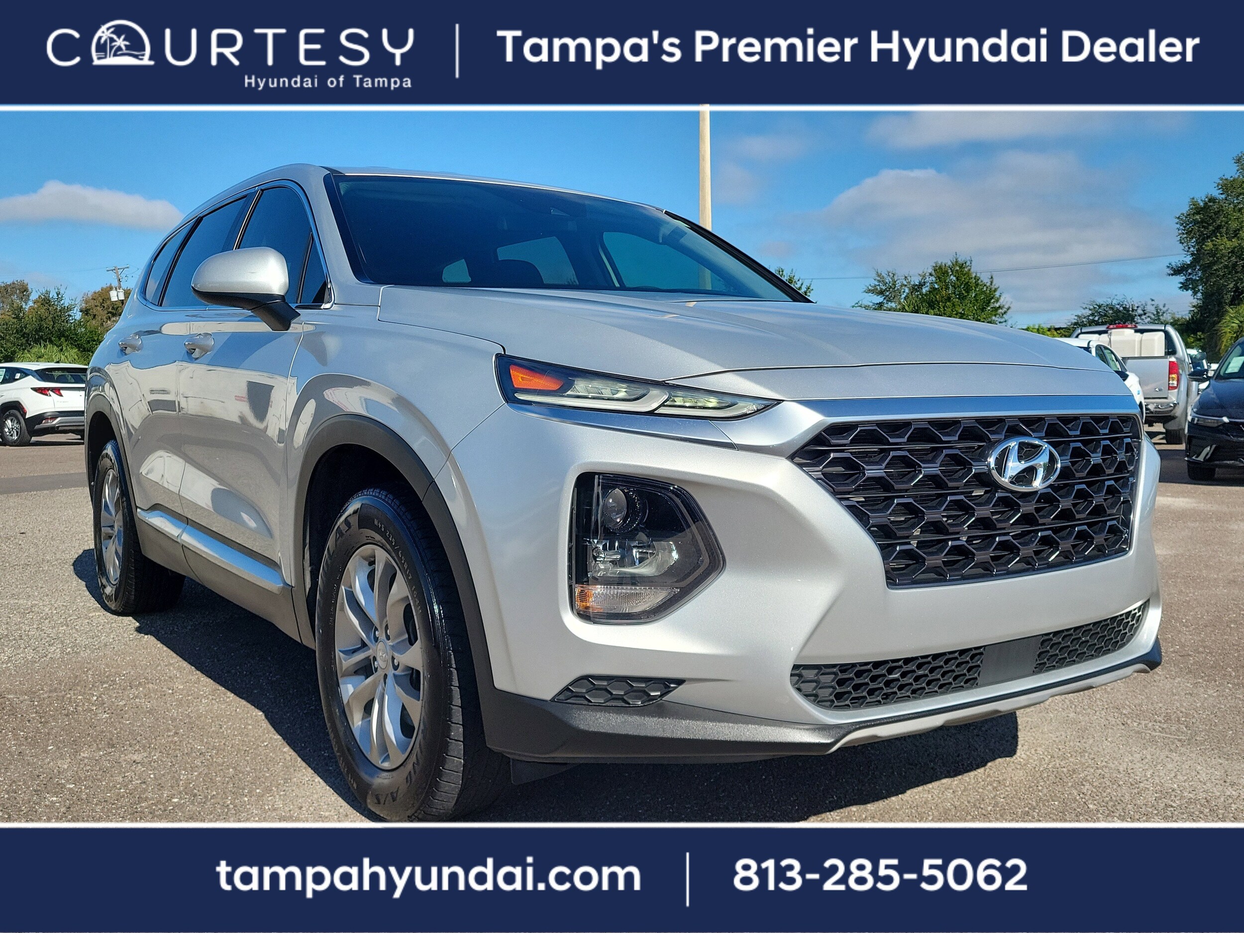 2019 Hyundai Santa Fe SE photo 2