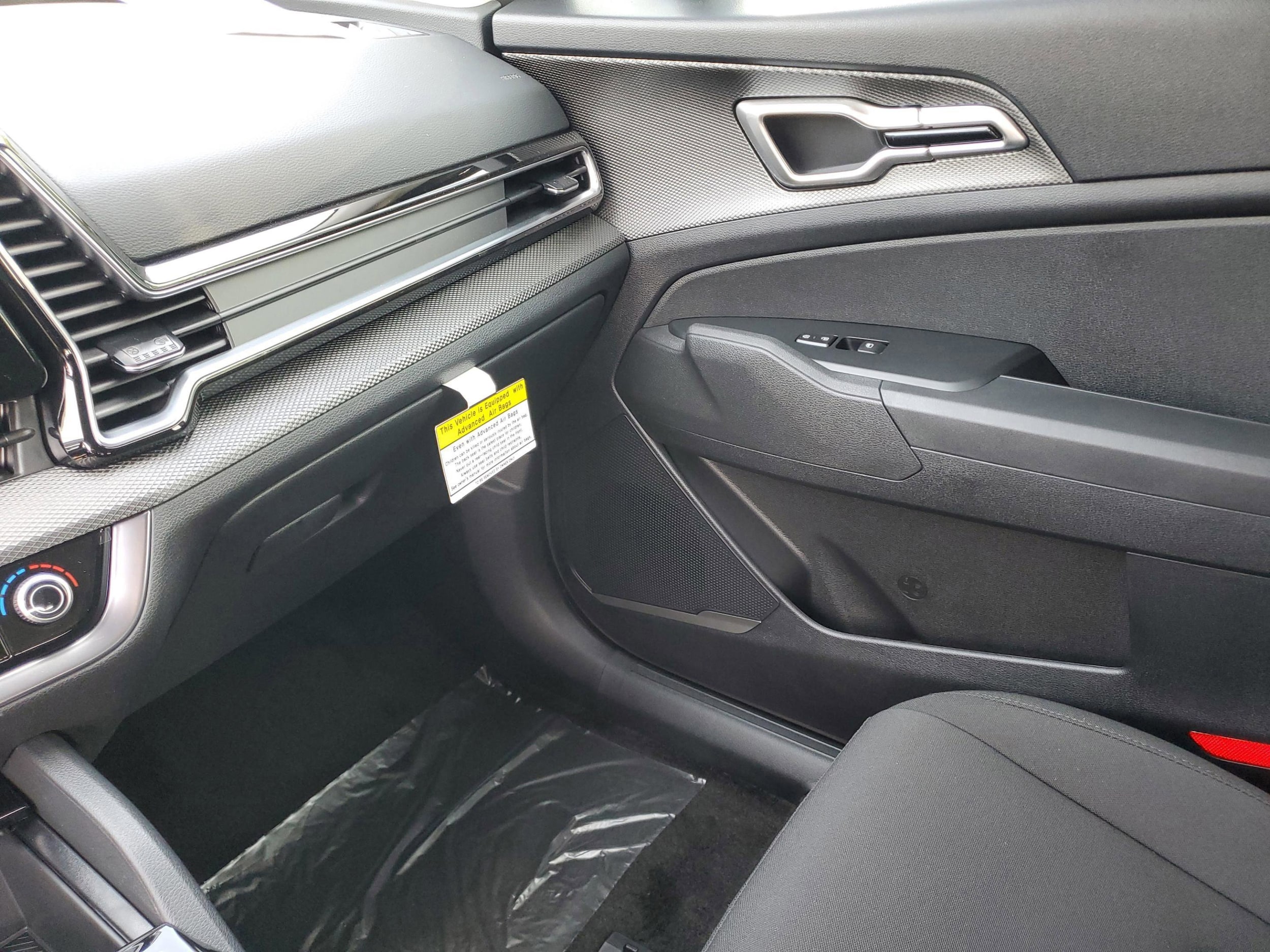 2025 Kia Sportage LX Hybrid - Photo 14