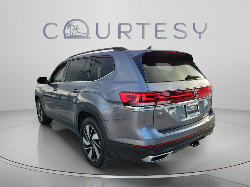 Used 2025 Volkswagen Atlas 2.0T SE w/Technology SUV