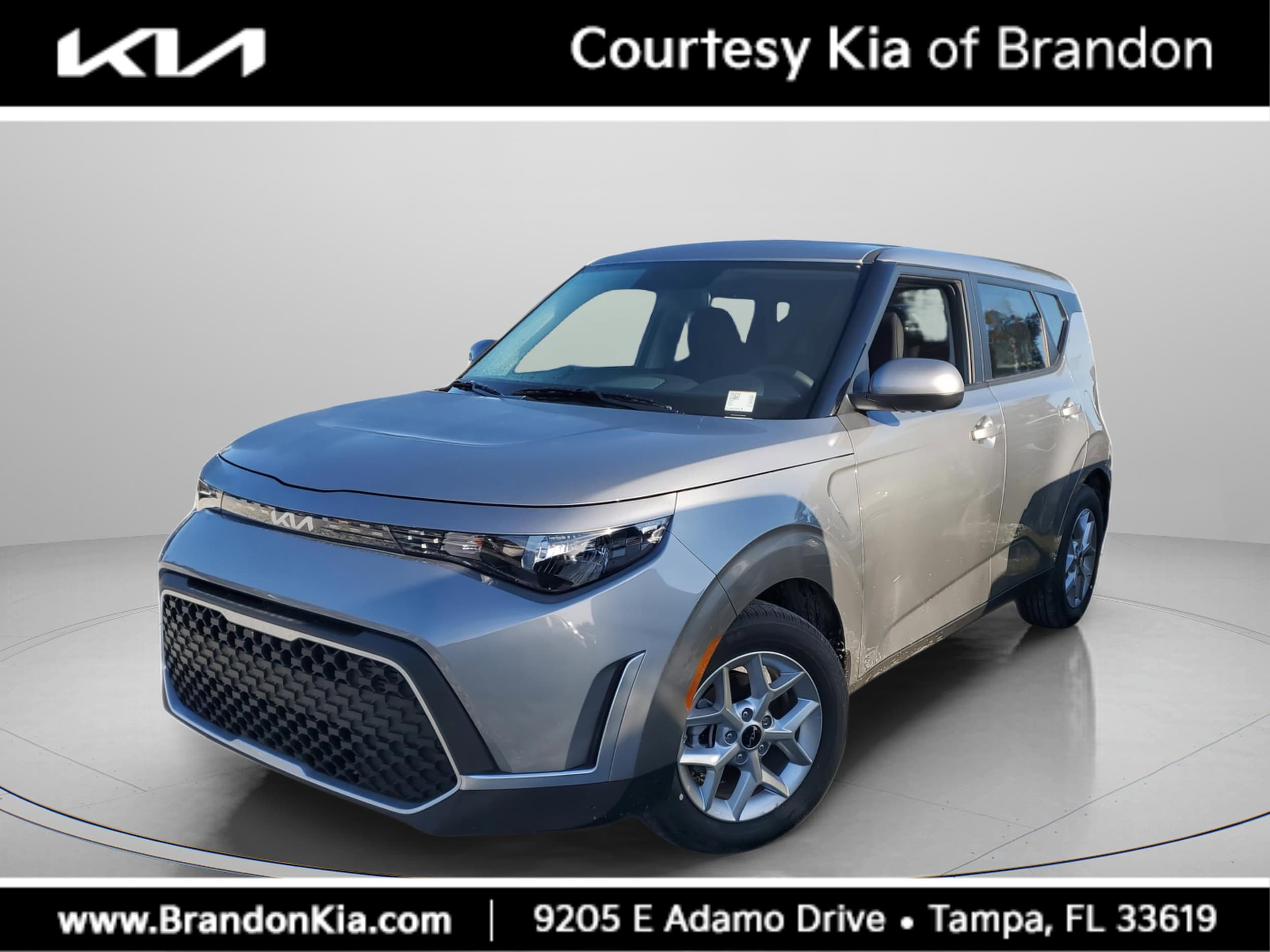 2025 Kia Soul LX's photo