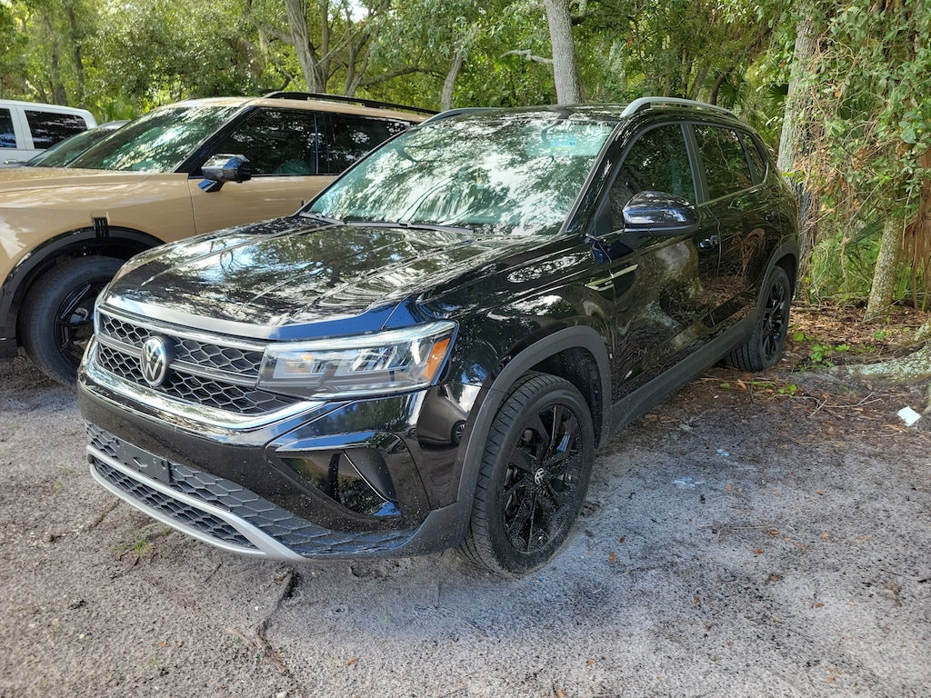 Used 2022 Volkswagen Taos 1.5T SE 4MOTION SUV