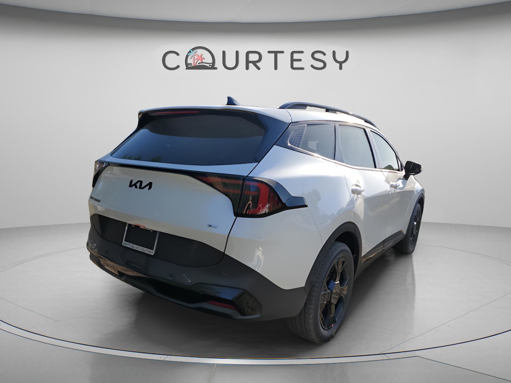 New 2026 Kia Sportage Hybrid X-Line SUV