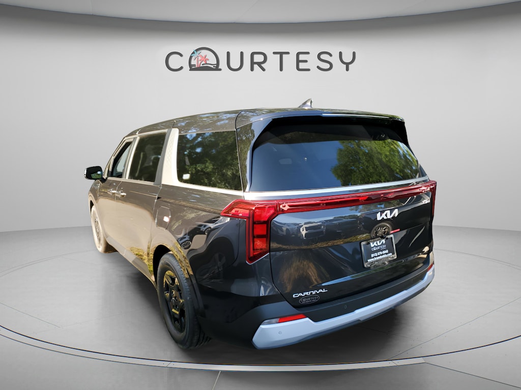 New 2026 Kia Carnival LXS Van Passenger Van