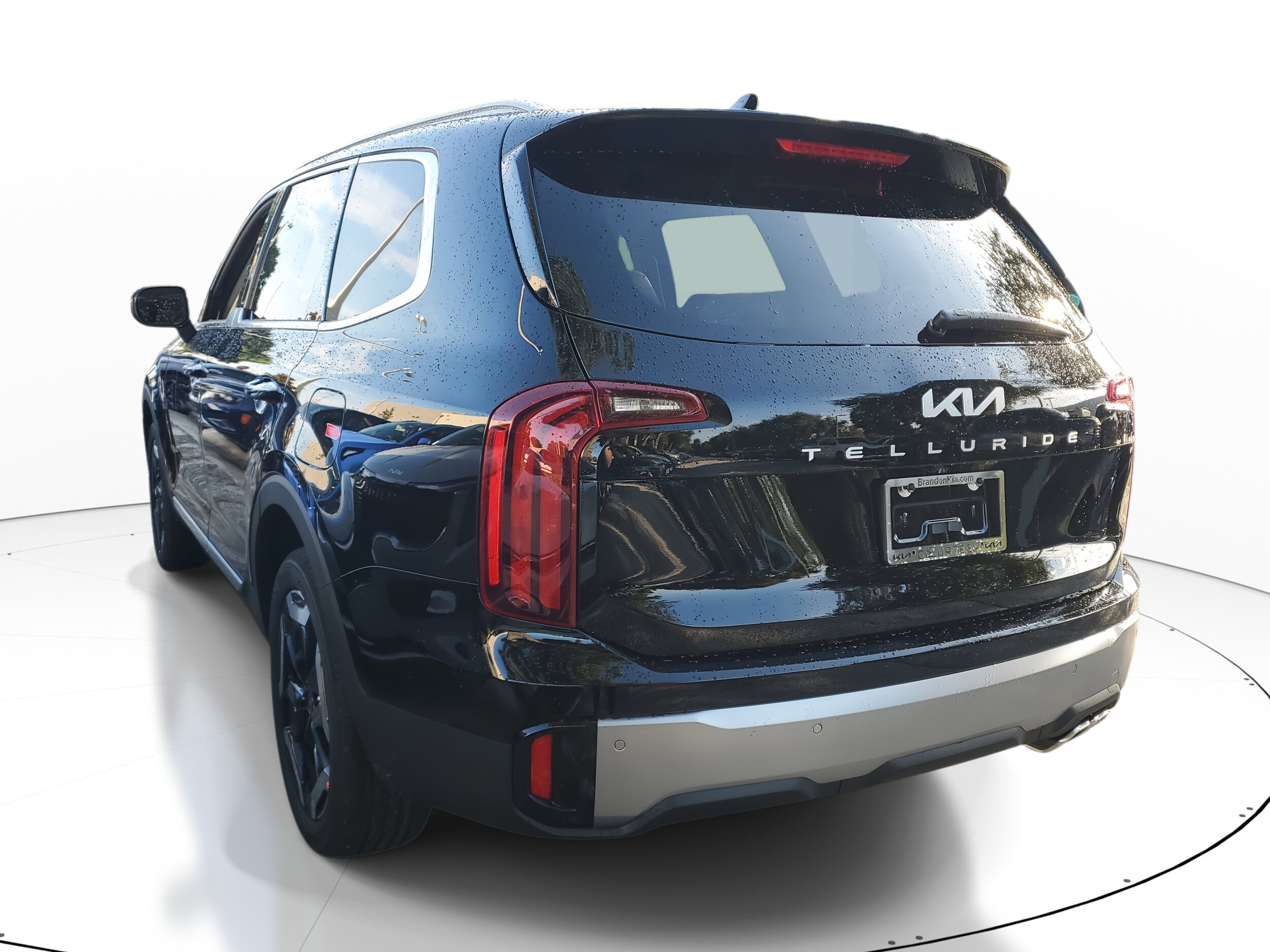2025 Kia Telluride S photo 2