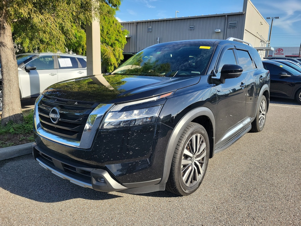 Used 2022 Nissan Pathfinder Platinum SUV